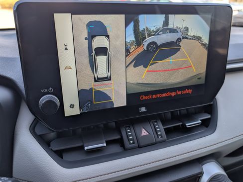 Used 2023 Toyota RAV4 Limited image 19