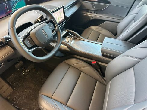 New 2026 Lincoln Nautilus Premier AWD/4WD image 9