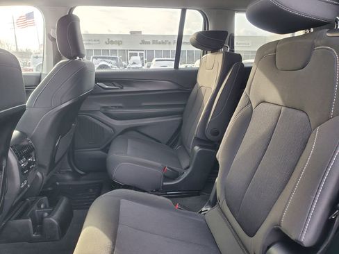 Used 2023 Jeep Grand Cherokee L Laredo w/ Luxury Tech Group I image 64