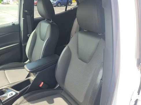 Used 2025 Buick Encore GX Preferred FWD image 27