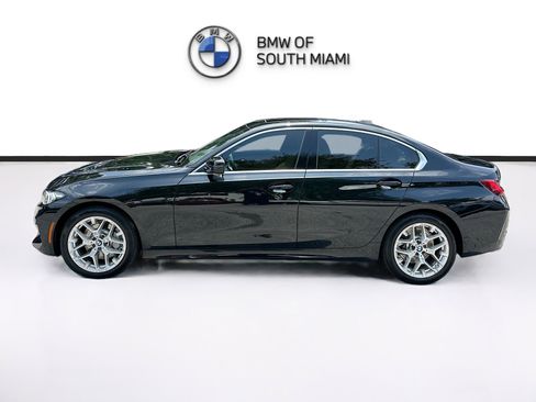 Used 2025 BMW 330i Sedan w/ M Sport Package RWD image 4