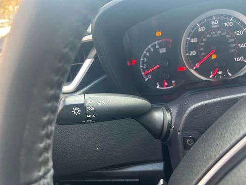 Used 2022 Toyota Corolla SE image 23