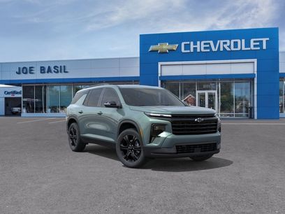 New 2027 Chevrolet Traverse LT w/ Midnight/Sport Edition