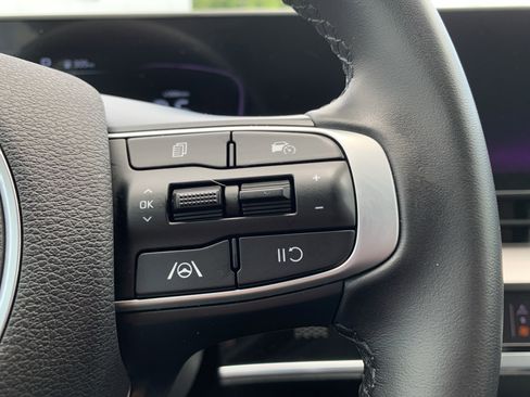 Used 2023 Kia Sportage EX image 20