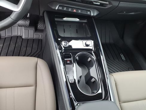 New 2026 Audi Q3 quattro 2.0T AWD/4WD image 21