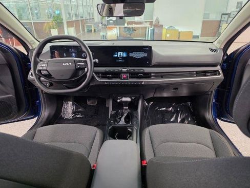 Used 2025 Kia K4 FWD image 9