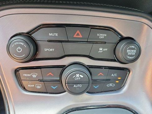 Used 2023 Dodge Challenger SXT RWD image 29