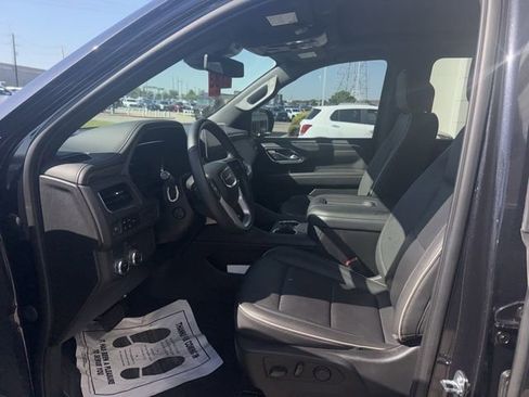 Used 2023 GMC Yukon XL SLT w/ SLT Luxury Package RWD image 5