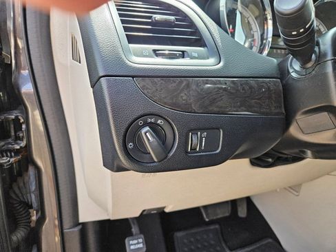 Used 2019 Dodge Grand Caravan SE w/ UConnect Hands-Free Group FWD image 26