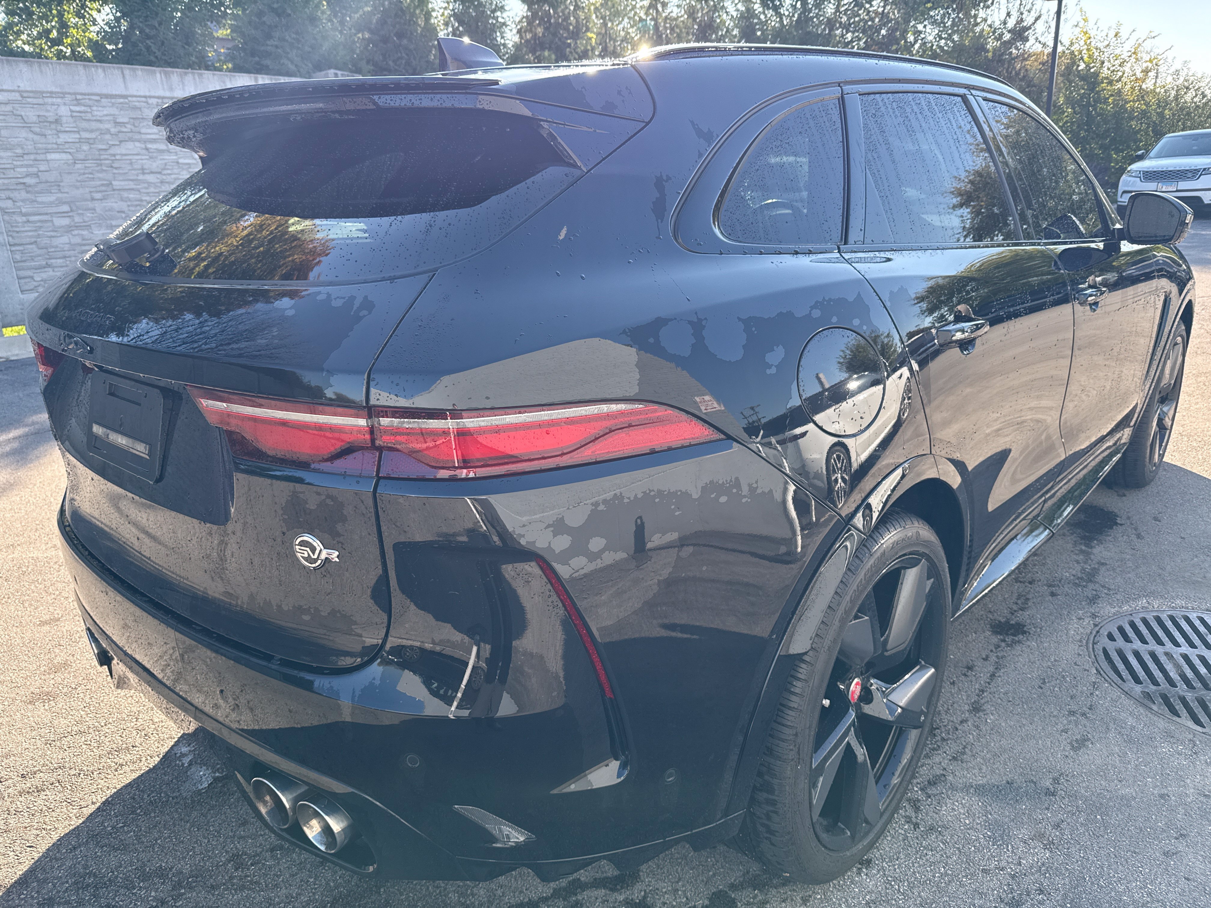 Used 2023 Jaguar F-PACE SVR AWD/4WD image 9