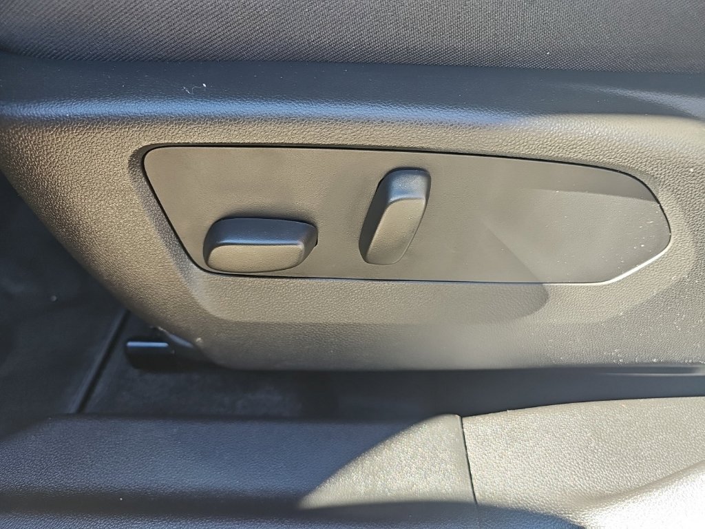 Used 2023 Buick Envision Preferred w/ Sport Touring Package AWD/4WD image 28