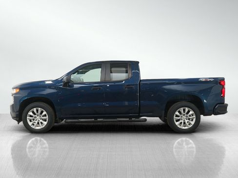 Used 2020 Chevrolet Silverado 1500 Custom w/ Trailering Package image 2