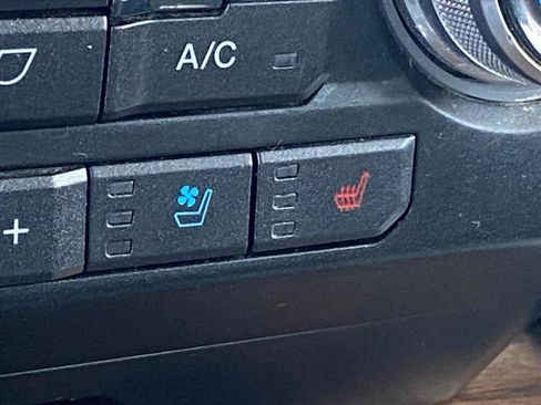 Used 2018 Ford F150 Lariat w/ Equipment Group 502A Luxury image 16