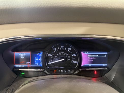 Used 2015 Lincoln Navigator Base image 18