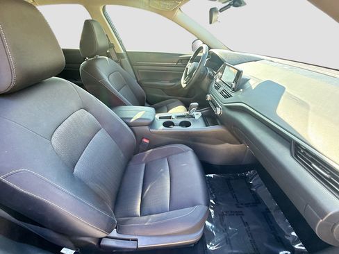 Used 2024 Nissan Altima 2.5 S FWD image 30