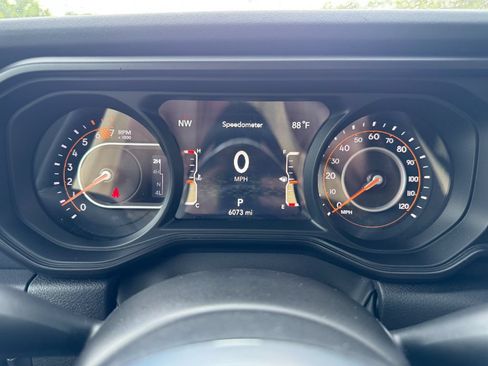 Used 2024 Jeep Wrangler Unlimited Sahara AWD/4WD image 23