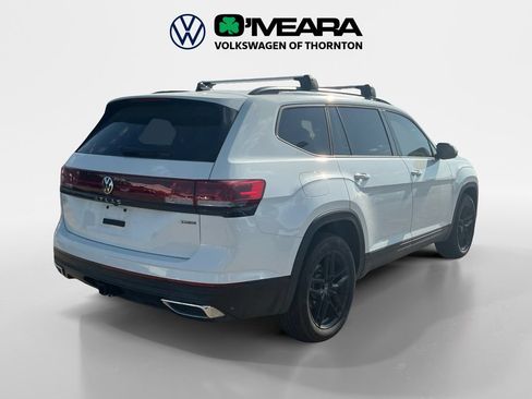 Used 2025 Volkswagen Atlas SE AWD/4WD image 5