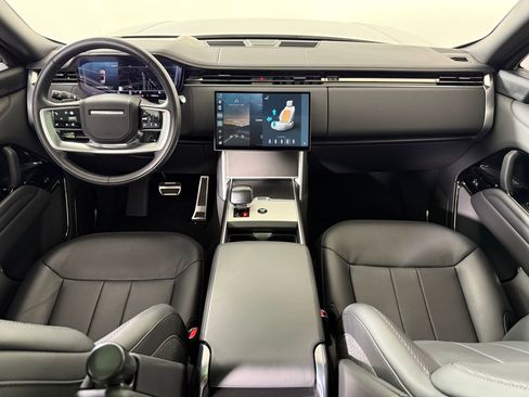 Used 2024 Land Rover Range Rover SV image 16