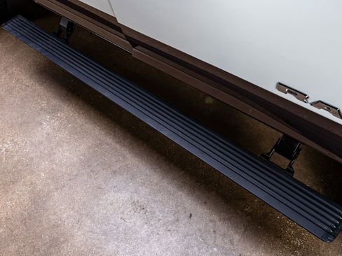 Used 2024 RAM 2500 Limited w/ Safety Group image 12