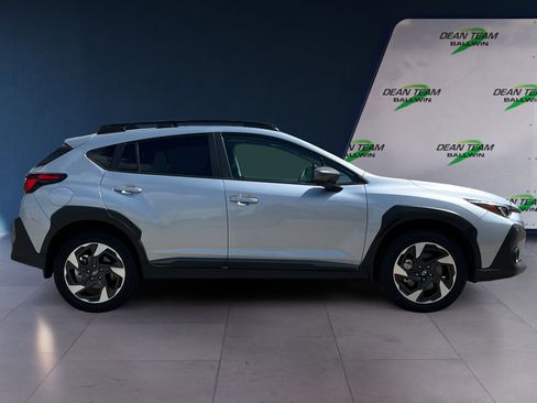 Certified 2024 Subaru Crosstrek 2.5i Limited w/ Crosstrek Mirror Package image 8
