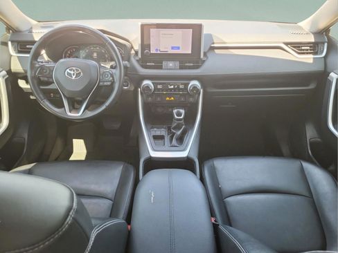 Used 2023 Toyota RAV4 XLE Premium FWD image 29