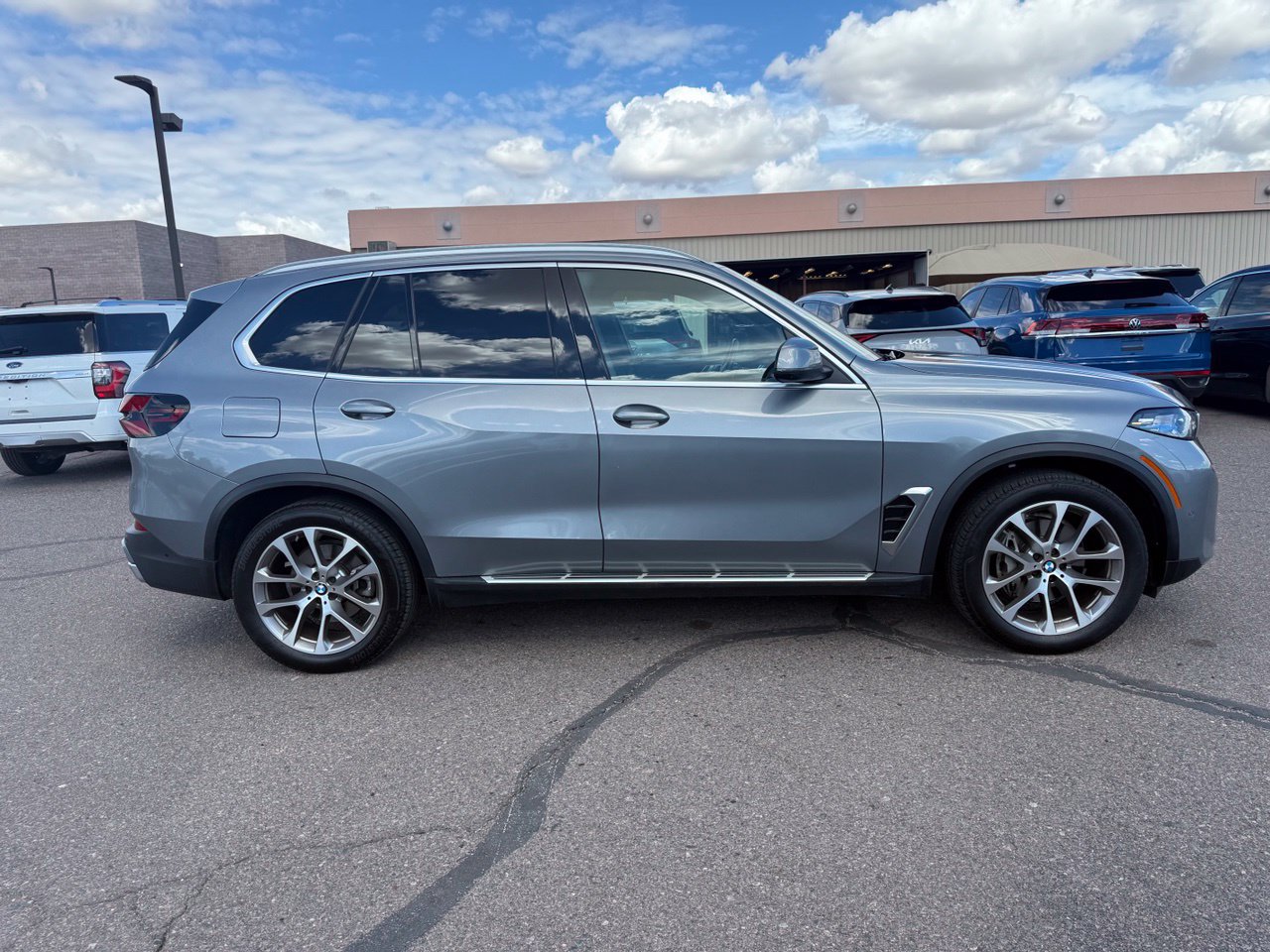 Used 2026 BMW X5 xDrive40i AWD/4WD image 4