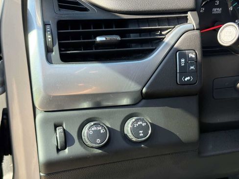 Used 2017 Chevrolet Tahoe LT AWD/4WD image 33