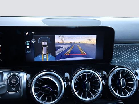 Certified 2025 Mercedes-Benz GLB 250 4MATIC image 25