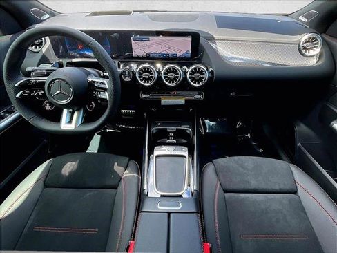 New 2026 Mercedes-Benz GLA 35 AMG 4MATIC image 7