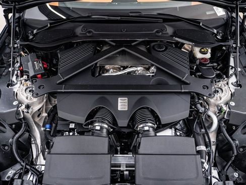 New 2026 Aston Martin V8 Vantage Roadster image 38