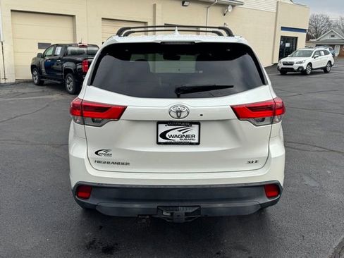Used 2017 Toyota Highlander XLE image 7