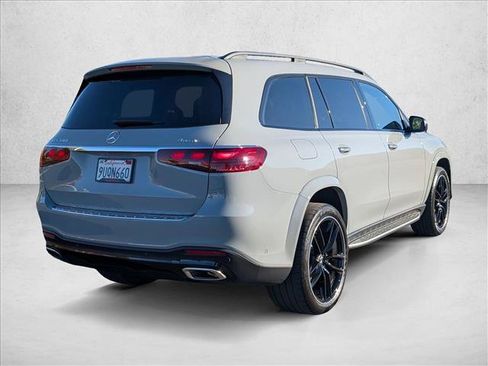 Used 2025 Mercedes-Benz GLS 580 4MATIC image 5