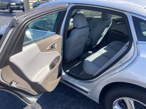 Used 2020 Chevrolet Malibu LS w/ Driver Confidence Package II image 18