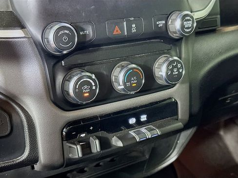 Used 2024 RAM 2500 Big Horn AWD/4WD image 14