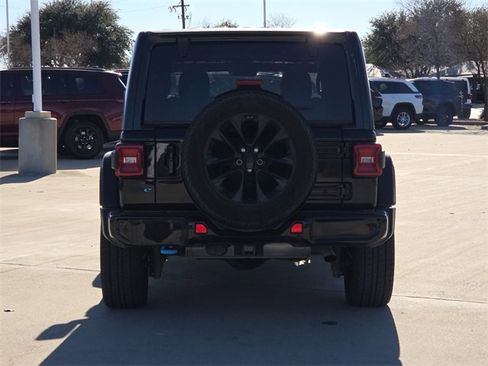 Used 2021 Jeep Wrangler Unlimited Sahara image 19