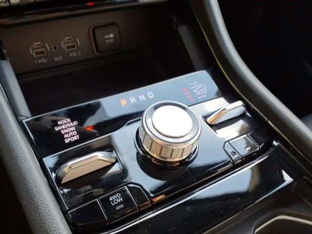 Certified 2023 Jeep Grand Cherokee Overland w/ Luxury Tech Group IV AWD/4WD image 27