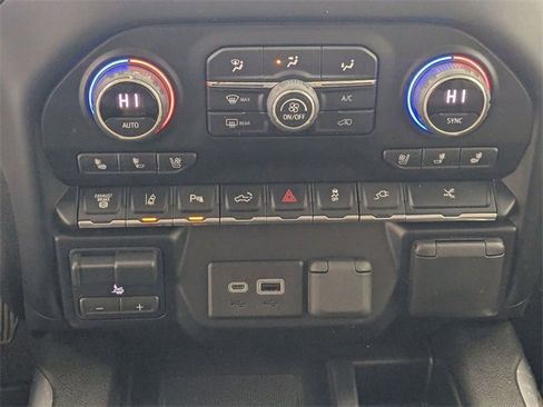 Used 2023 Chevrolet Silverado 3500 High Country image 23