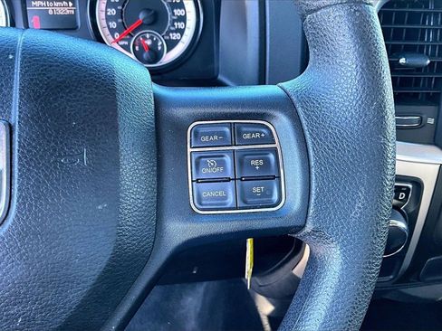 Used 2019 RAM 1500 Classic SLT image 12