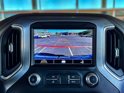 Used 2020 GMC Sierra 1500 SLT w/ SLT Premium Package image 21