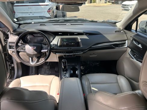Used 2023 Cadillac XT4 Premium Luxury AWD/4WD image 14