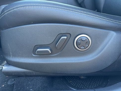 Used 2025 Genesis GV70 2.5T image 16