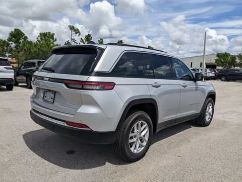 New 2025 Jeep Grand Cherokee Laredo X image 4