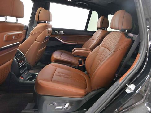 Certified 2023 BMW X7 xDrive40i w/ Premium Package AWD/4WD image 11