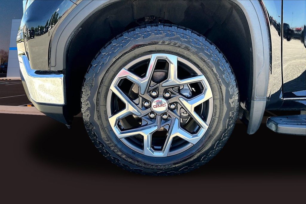 Used 2023 GMC Sierra 1500 SLT AWD/4WD image 35