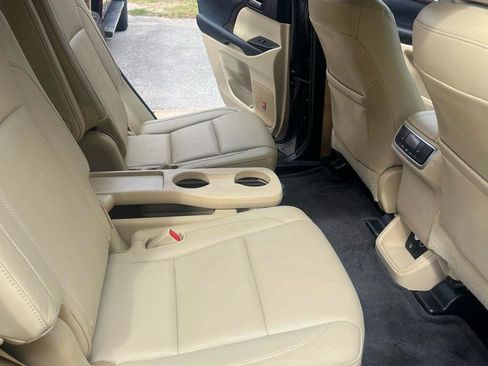 Used 2015 Toyota Highlander Limited FWD image 9