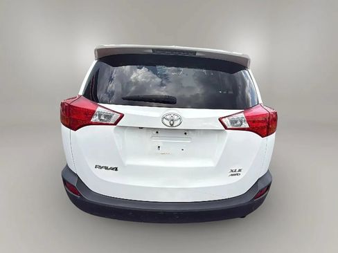 Used 2013 Toyota RAV4 XLE AWD/4WD image 4