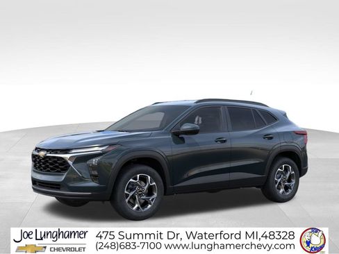 New 2026 Chevrolet Trax LT w/ Driver Confidence Package FWD image 2