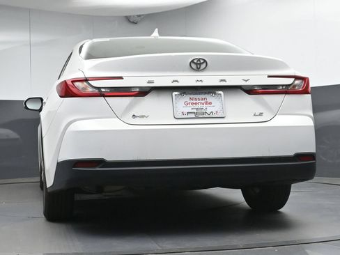 Used 2025 Toyota Camry LE FWD image 25