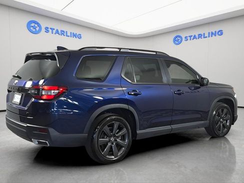 Used 2025 Honda Pilot Sport image 10