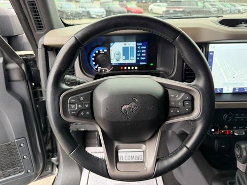 Used 2024 Ford Bronco Wildtrak image 38